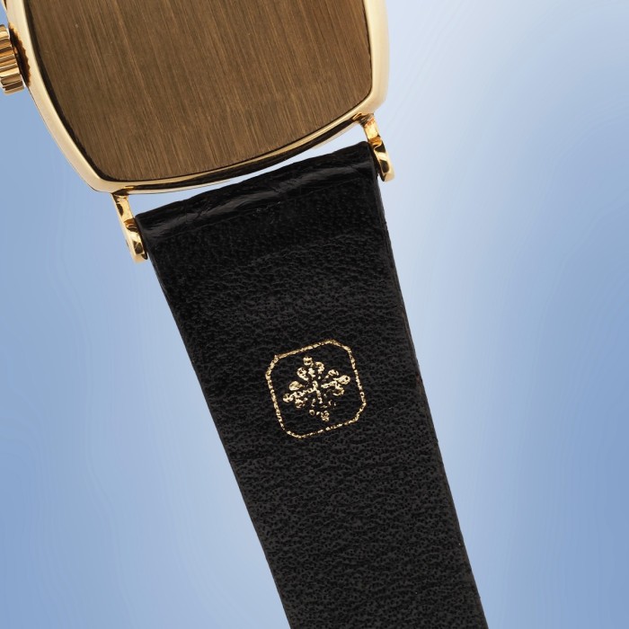 Patek Philippe - Cushion-Shape Breguet Numerals 18k Yellow Gold with box and extract from the archives