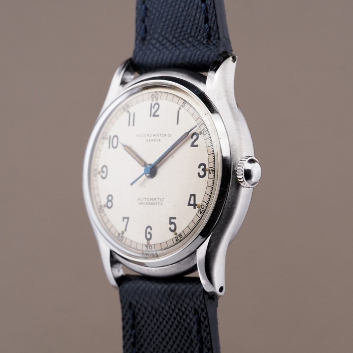 Record Watch Co. - Vintage Automatic Antimagnetic Bumper Cal. 162 Circa 1947