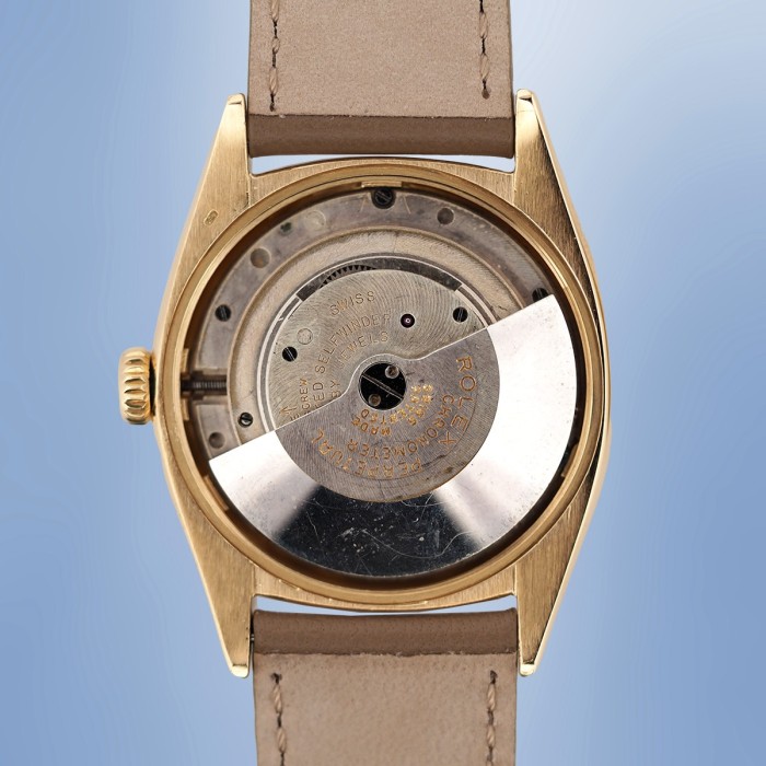 Rolex - Datejust "Ovettone" 36mm in 18k Yellow Gold Circa 1950 Ref. 6105
