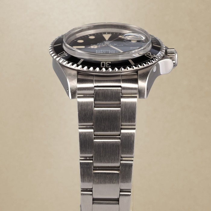 Rolex - Submariner Réf. 1680/0 from 1979 with box and service warranty