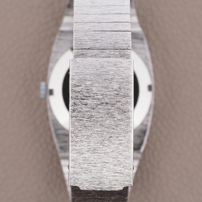 Tressa - Vintage Automatic "Frosted" Textured Case Ref. 655