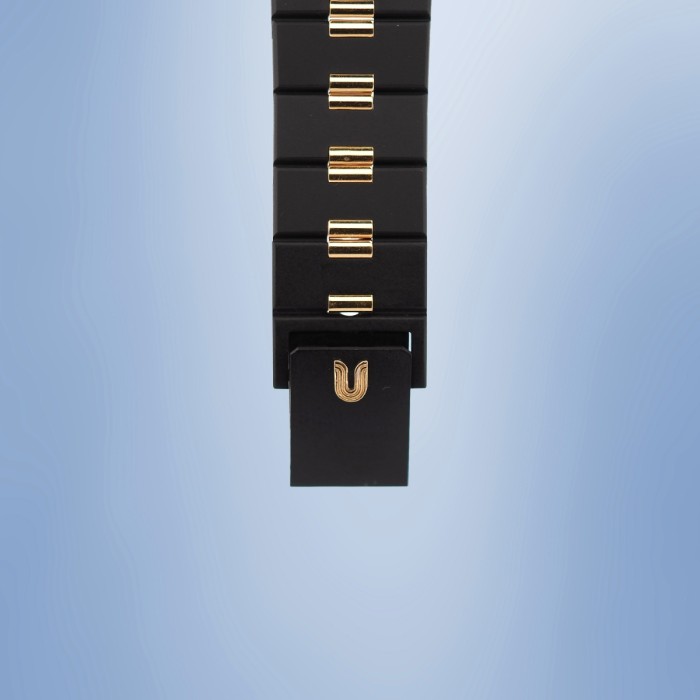 Universal Genève - NOS Polerouter Black PVD 31mm Quartz Circa 1990
