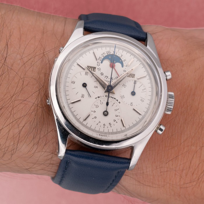 Universal Genève - Chronographe Tri-compax Ref. 22297