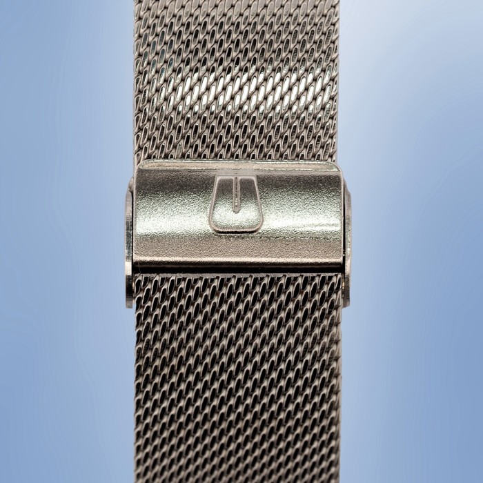 Universal Genève - White Shadow Ultra Slim Blue Ellipse 31x34mm Circa 1960 Ref. 866104