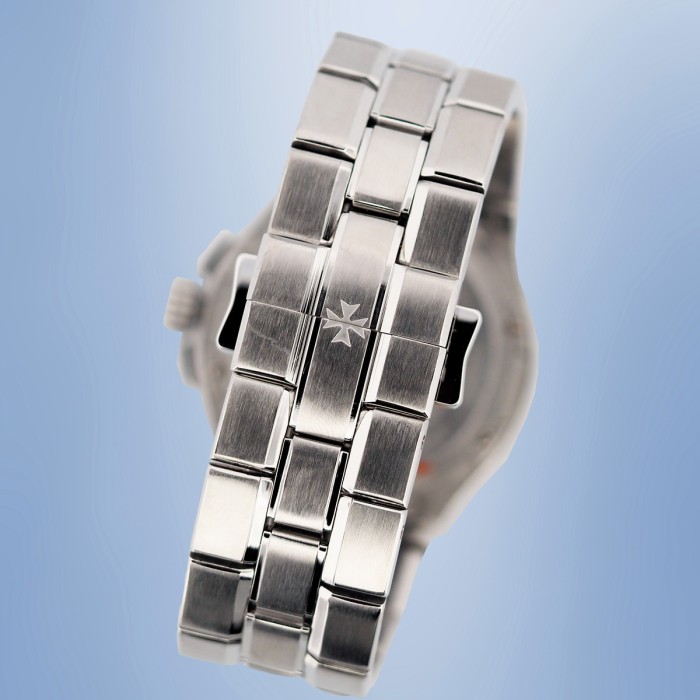 Vacheron Constantin - Overseas "First Generation" Circa 1997 Ref. 42050/423A