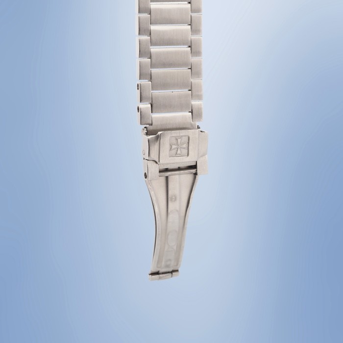 Vacheron Constantin - Vintage Chronomètre Royal from 1976 with Extract from the Archives Ref. 2215 42001/512